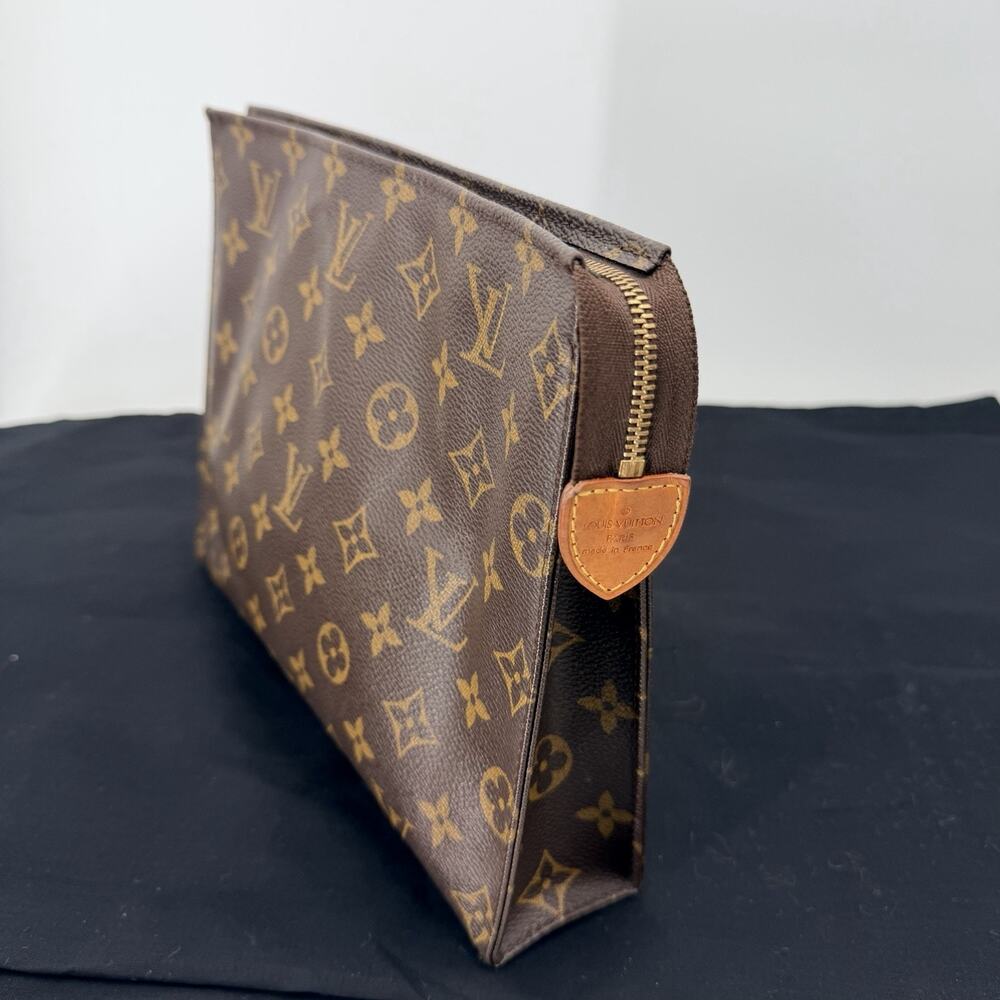 Authentic Louis Vuitton Monogram TOILETRY POUCH 26 - Picture 2 of 15
